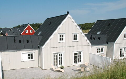 Ønef - 1Km from the Sea: Mobilia, Interior Design, Sedia, Pavimentazione, Tavolo, Ricorrere, Pavimento, Soffitto, Camera, Eco Hotel