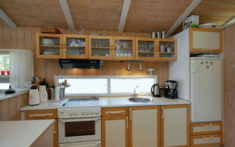 Anthonia - 1.6Km from the Sea: Cucina, Controsoffitto, Legna, Elettrodomestico Da Cucina, Mobilia, Apparecchio Major, Interior Design, Cabinetry, Lavandino Della Cucina, Pavimentazione