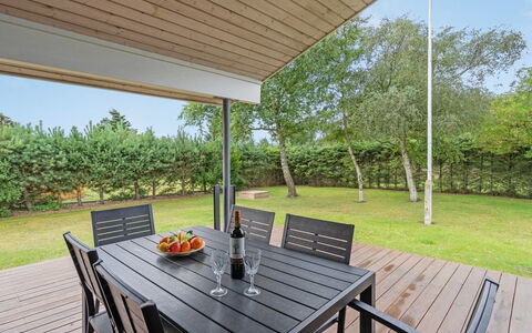 Ønder - 800M from the Sea: Mobilia, Legna, Tavolo, Sedia, Portico, Pavimentazione, Cucina & Sala Da Pranzo Tavolo, Mobili Da Esterno, Soffitto, Tavolo Esterno