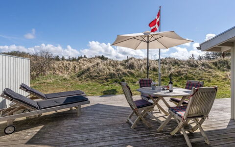 Asser - 400M from the Sea: Legna, Casa, Portico, Deck, Latifoglie, Tetto, Color Legno, Pavimento In Legno, Eco Hotel