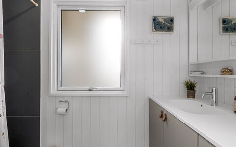 Asser - 400M from the Sea: Legna, Casa, Portico, Deck, Latifoglie, Tetto, Color Legno, Pavimento In Legno, Eco Hotel