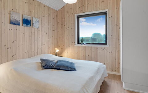 Carla - 1.5Km from the Sea: Legna, Soffitto, Interior Design, Camera Da Letto, Pavimentazione, Pavimento, Camera, Casa, Letto, Lampada