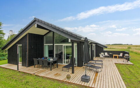 Holke - 600M from the Sea: Interior Design, Soffitto, Appartamento, Pavimentazione, Mobilia, Pavimento, Camera, Illuminazione, Casa, Divano