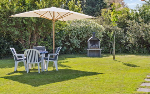 Merit - 800M from the Sea: Tetto, Lotto, Villetta, Casa, Area Rurale, Capannone, Raccordo, Edifici Giardino, Log Cabin, Capanna