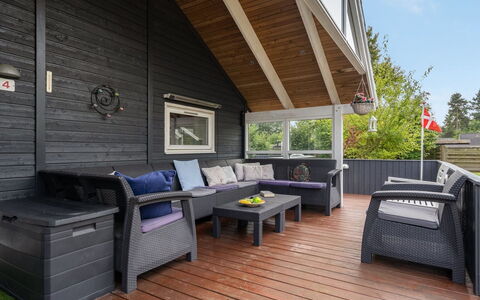Zelda - 300M from the Sea: Legna, Color Legno, Plank, Latifoglie, Villetta, Deck, Raccordo, Shade, Pavimento In Legno, Edifici Giardino