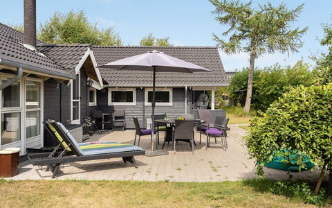 Zelda - 300M from the Sea: Legna, Color Legno, Plank, Latifoglie, Villetta, Deck, Raccordo, Shade, Pavimento In Legno, Edifici Giardino