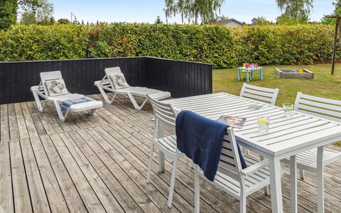 Hallveig - 1.1Km from the Sea: Tetto, Casa, Porta, Villetta, Shade, Raccordo, Cortile, Estate, Backyard