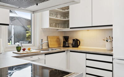 Hallveig - 1.1Km from the Sea