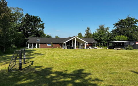 Hegge - 300M from the Sea: Casa, Casa, Porta, Tetto, Villetta, Estate, Giardino, Shade, Raccordo, Cortile