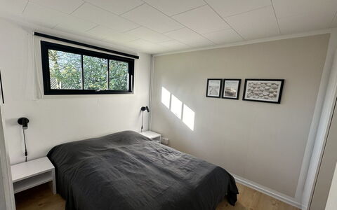 Ady - 150M from the Sea: Camera Da Letto, Parete, Interior Design, Letto, Pavimentazione, Pavimento, Legna, Soffitto, Lenzuolo, Bedding