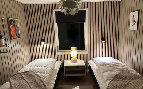 Leefke - 300M from the Sea: Parete, Interior Design, Legna, Pavimento, Pavimentazione, Mobilia, Camera, Camera Da Letto, Letto, Soffitto
