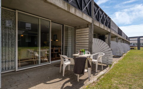 Ama - 100M from the Sea: Pavimentazione, Pavimento, Soffitto, Interior Design, Controsoffitto, Cucina, Cabinetry, Camera, Apparecchio Major, Lampada