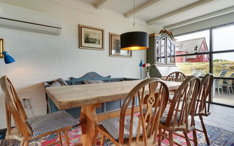 Anselmi - 450M from the Sea: Mobilia, Interior Design, Legna, Pavimentazione, Tavolo, Soffitto, Pavimento, Sedia, Sala Da Pranzo, Cucina & Sala Da Pranzo Tavolo