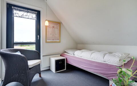 Anselmi - 450M from the Sea: Mobilia, Camera Da Letto, Letto, Casa, Interior Design, Pavimento, Telaio Del Letto, Camera, Lenzuolo, Bedding