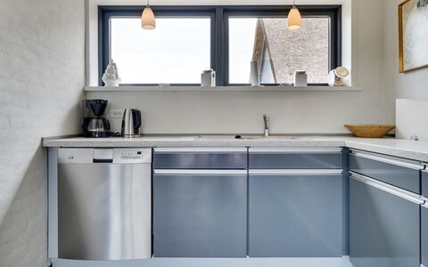 Anselmi - 450M from the Sea: Cucina, Lavandino Della Cucina, Controsoffitto, Elettrodomestico Da Cucina, Idraulico Fixture, Cabinetry, Apparecchio Major, Lavello, Rubinetto, Casa