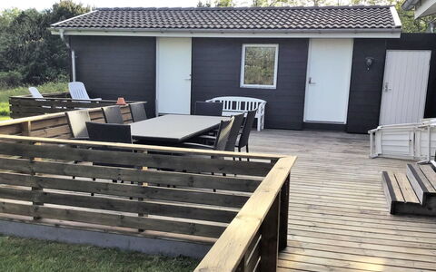 Friedeborg - 1Km from the Sea: Arbusto, Urban Design, Groundcover, Brick, Appartamento, Estate, Muratura, Balcone, Landscaping