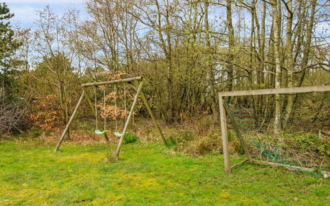 Nielsine - 1.5Km from the Sea: Erba, Lotto, Plain, Prato, Attrezzatura Giochi All'Aperto, Prato, Giardino, Swing