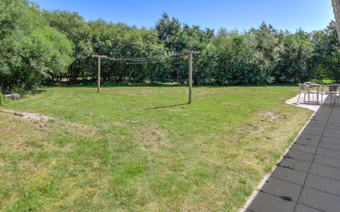 Andine - 1.2Km from the Sea: Arbusto, Urban Design, Groundcover, Brick, Appartamento, Estate, Muratura, Balcone, Landscaping