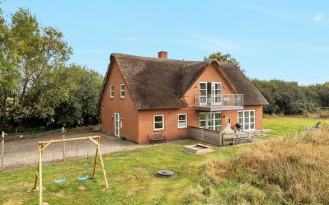 Henrike - 3.3Km from the Sea: 