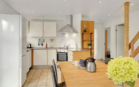 Henrike - 3.3Km from the Sea: Appartamento, Shade, Balcone, Sedia, Recinzione, Mobili Da Esterno, Alluminio, Erba Sintetica