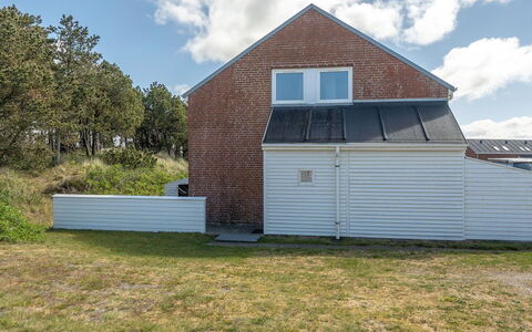Anouk - 1.7Km from the Sea: Cielo, Parete, Tetto, Casa, Casa, Zona Residenziale, Raccordo, Villetta, Pendenza, Driveway