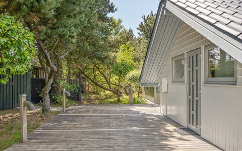 Lenia - 1Km from the Sea: 