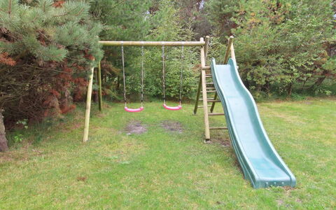 Lenia - 1Km from the Sea: Attrezzatura Giochi All'Aperto, Campo Da Giuoco, Terreno Di Gioco, Scivolo, Giardino, Shade, Prato, Parco, Swing, Landscaping