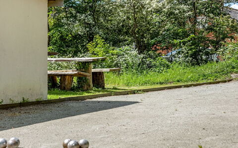 Styrkar - 4Km from the Sea: Tetto, Casa, Lotto, Casa, Villetta, Estate, Edifici Giardino, Shade, Log Cabin, Landscaping