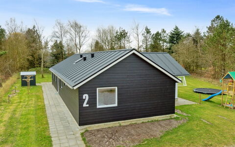 Human - 10.5Km from the Sea: Tetto, Lotto, Villetta, Casa, Area Rurale, Capannone, Raccordo, Edifici Giardino, Log Cabin, Capanna