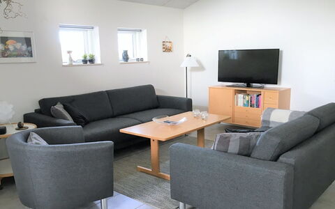 Stacey - 800M from the Sea: 