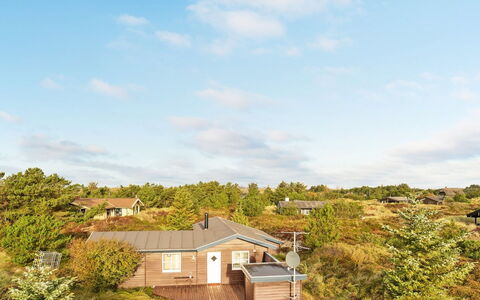 Asina - 400M from the Sea: 