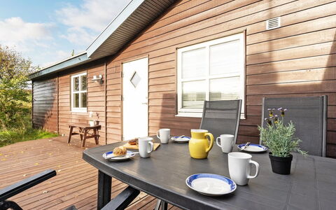 Asina - 400M from the Sea: 