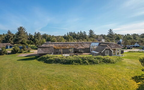 Ansine - 1.2Km from the Sea: Villetta, Capannone, Capanna, Agriturismo, Prateria, Baracca, Fienile, Log Cabin, Edifici Giardino