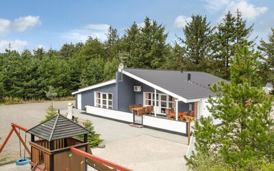 Tascha - 1.5Km from the Sea