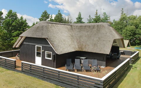 Patrik - 1.4Km from the Sea: Tetto, Villetta, Raccordo, Latifoglie, Materiali Naturali, Thatching, Plank, Log Cabin, Deck