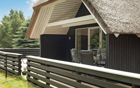 Patrik - 1.4Km from the Sea: Legna, Tetto, Villetta, Portico, Raccordo, Latifoglie, Plank, Thatching, Materiali Naturali, Shade