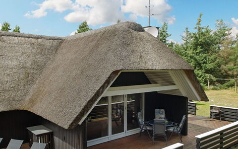 Patrik - 1.4Km from the Sea: Thatching, Tetto, Villetta, Latifoglie, Materiali Naturali, Plank, Deck, Portico, Capanna