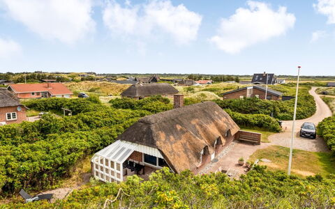 Pia - 400M from the Sea: Blu, Arbusto, Villetta, Groundcover, Giardino, Estate, Shade, Landscaping, Agriturismo, Eco Hotel
