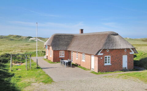 Skuli - 200M from the Sea: Villetta, Capannone, Capanna, Agriturismo, Prateria, Baracca, Fienile, Log Cabin, Edifici Giardino