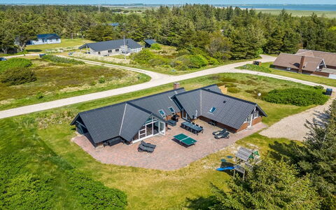 Lidija - 850M from the Sea: Tetto, Lotto, Villetta, Casa, Area Rurale, Capannone, Raccordo, Edifici Giardino, Log Cabin, Capanna