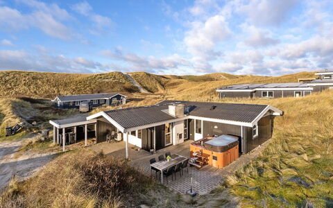 Assa - from the Sea: Costruzione, Casa, Legna, Casa, Tetto, Villetta, Zona Residenziale, Arbusto, Architettura