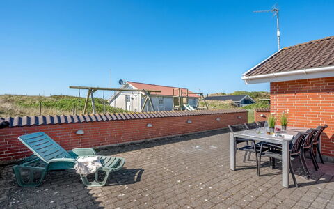 Fia - from the Sea: Erba, Casa, Tetto, Casa, Villetta, Arbusto, Lotto, Area Rurale, Agriturismo, Groundcover