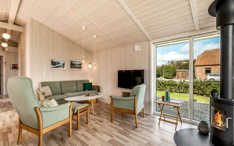 Tanna - 330M to the Fjord: Legna, Casa, Pavimento, Latifoglie, Soffitto, Color Legno, Pavimento In Legno, Design, Plank, Soggiorno