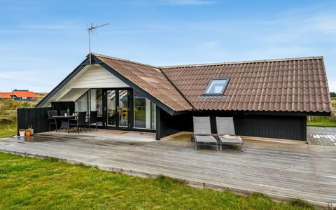 Olesia - 250M from the Sea: Tetto, Lotto, Villetta, Casa, Area Rurale, Capannone, Raccordo, Edifici Giardino, Log Cabin, Capanna