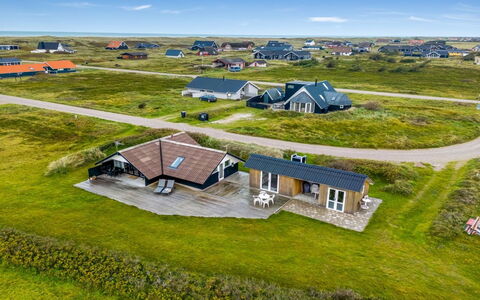 Olesia - 250M from the Sea: Tetto, Lotto, Villetta, Casa, Area Rurale, Capannone, Raccordo, Edifici Giardino, Log Cabin, Capanna
