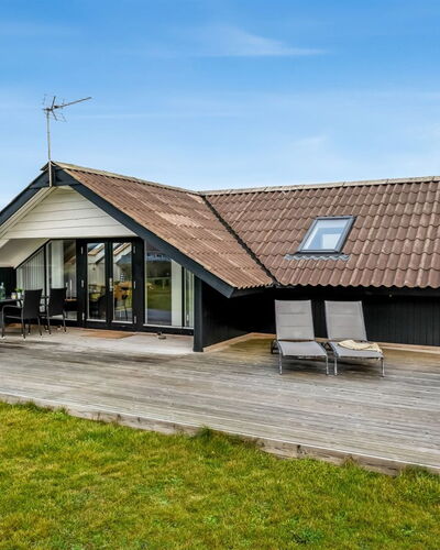 Olesia - 250M from the Sea