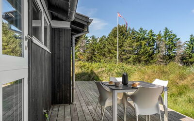 Resi - 400M from the Sea