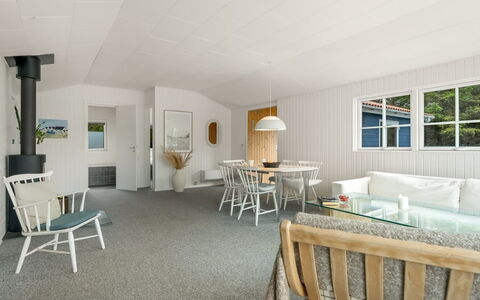 Kanerva - 350M from the Sea: Legna, Casa, Portico, Deck, Latifoglie, Tetto, Color Legno, Pavimento In Legno, Eco Hotel