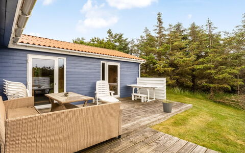 Kanerva - 350M from the Sea: Legna, Casa, Portico, Deck, Latifoglie, Tetto, Color Legno, Pavimento In Legno, Eco Hotel