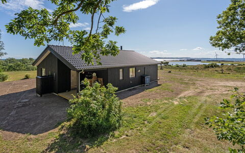 Rickmer - 200M from the Sea: Tetto, Casa, Casa, Villetta, Raccordo, Estate, Driveway, Edifici Giardino, Cortile, Capannone